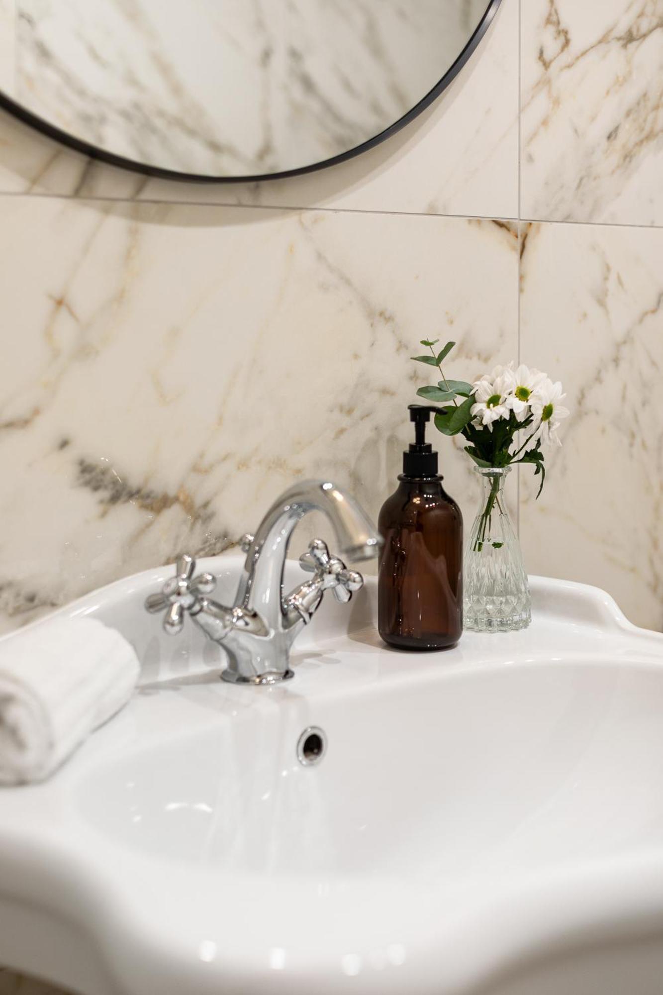 Leopardo Boutique Apartment In Trastevere Rome Exterior photo